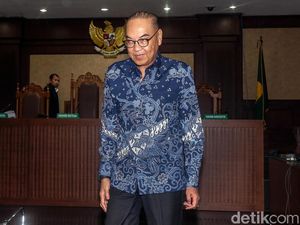 Pengusaha Johanes Kotjo Dituntut 4 Tahun Penjara Pengusaha Johanes Kotjo Dituntut 4 Tahun Penjara