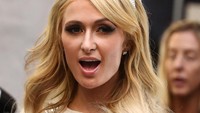 Di tahun 2009, santer berhembus rumor kalau Paris Hilton dan Cristiano Ronaldo menjalin asmara yang super-hot. Kabarnya, Ronaldo bahkan pernah terlihat berada di rumah Paris. Foto: Robert Cianflone/Getty Images