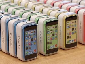 Perakit iPhone Rogoh Rp 14,5 T Pindahkan Pabrik dari China ke RI Perakit iPhone Rogoh Rp 14,5 T Pindahkan Pabrik dari China ke RI