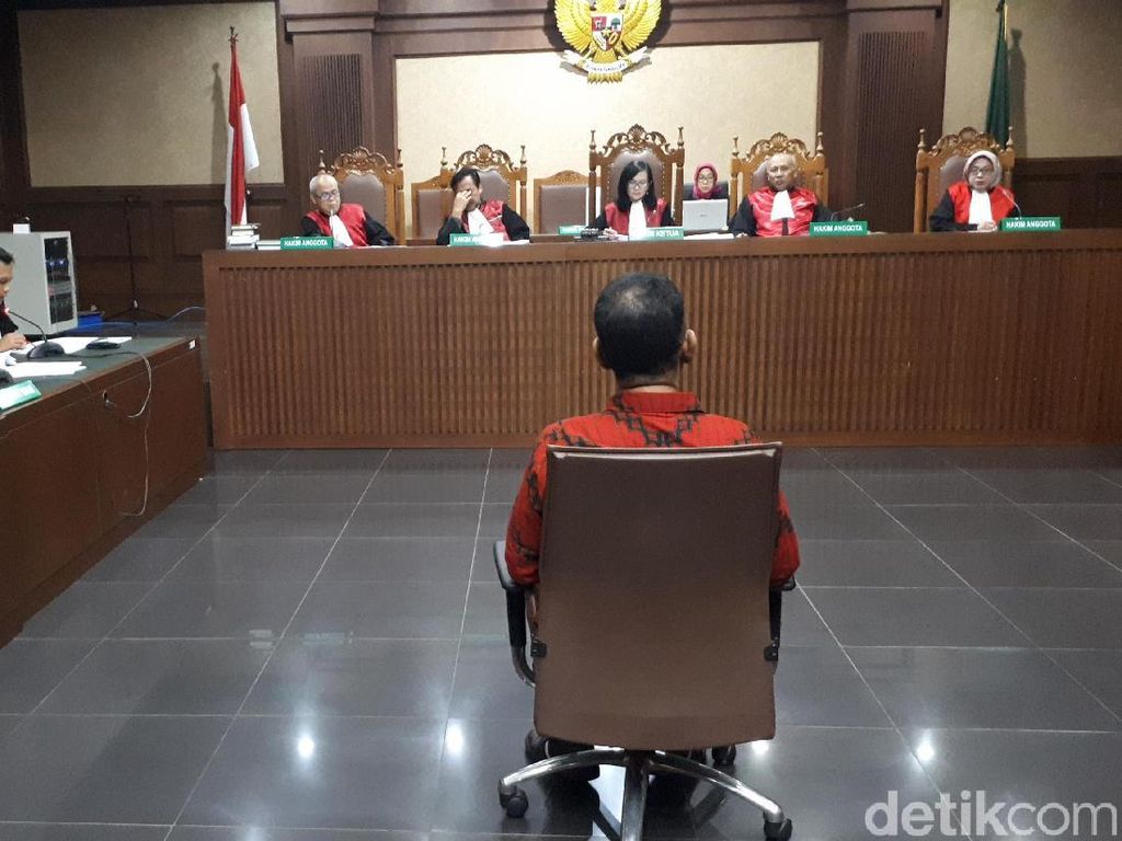 Saiful Perantara Suap Irwandi Yusuf Dipindah ke Lapas Banda Aceh Saiful Perantara Suap Irwandi Yusuf Dipindah ke Lapas Banda Aceh