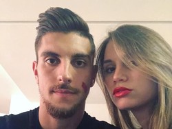 Gelandang AS Roma, Lorenzo Pellegrini, jadi salah satu pemain yang mengunggah dukungannya terhadap kampanye ini di akun pribadinya. Satu dari tiga wanita adalah korban kekerasan, mari bersama-sama katakan cukup!, tulis Pellegrini. Foto: Instagram @lorepelle7