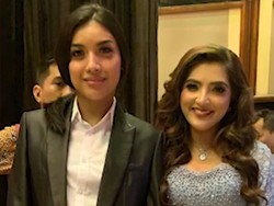 Heboh Bulu Mata, Kini Video Millendaru Salat Bersarung Panen Komentar