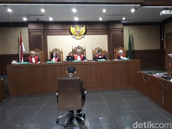 Ajukan Eksepsi, Orang Kepercayaan Irwandi Yusuf Bantah Dakwaan KPK