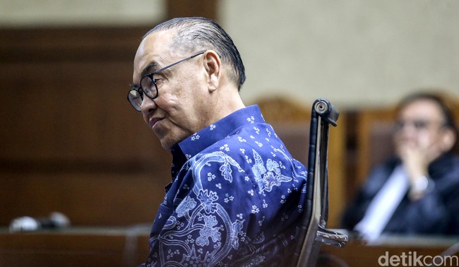 Baca Pleidoi, Kotjo Ngaku Menyesal dan Bakal Terima Vonis Hakim