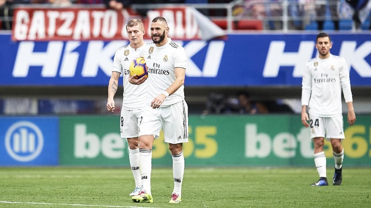 Real Madrid bertekad bangkit di markas AS Roma. (Foto: Juan Manuel Serrano Arce/Getty Images)