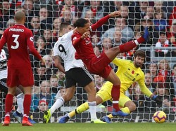 Lini Belakang Liverpool yang Tak Lagi Jadi Bahan Olok-olok