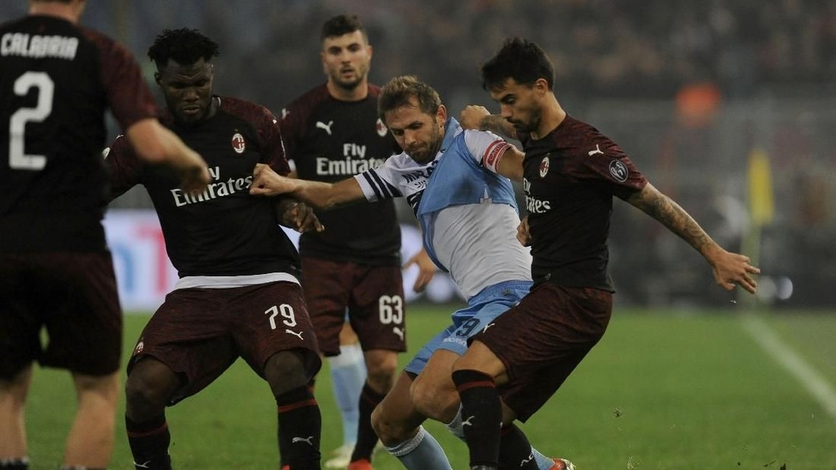 AC Milan kerap dapat hasil tak maksimal di pertandingan usai jeda internasional (Foto: Marco Rosi/Getty Images)