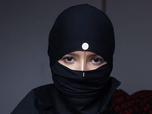 Foto: Ketika Rusia Rilis Koleksi Busana Muslim Bercadar