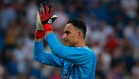 Sejak kedatangan Thibaut Courtois, Keylor Navas lebih sering jadi pilihan kedua. Zinedine Zidane kabarnya akan memutuskan di akhir musim soal siapa kiper utama Madrid.  Foto: Gonzalo Arroyo Moreno/Getty Images