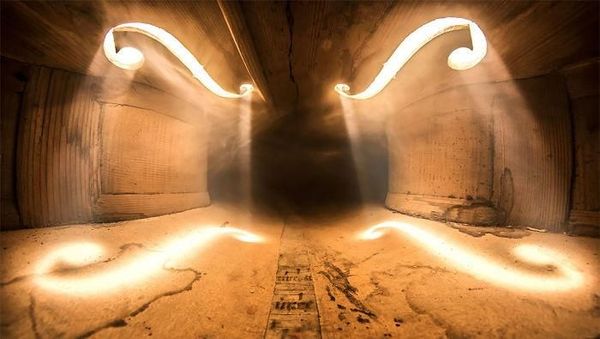 Apartemen? Bukan, Ini Foto Bagian Dalam Alat Musik