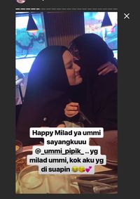 Mulan Jameela rayakan ultah Umi Pipik