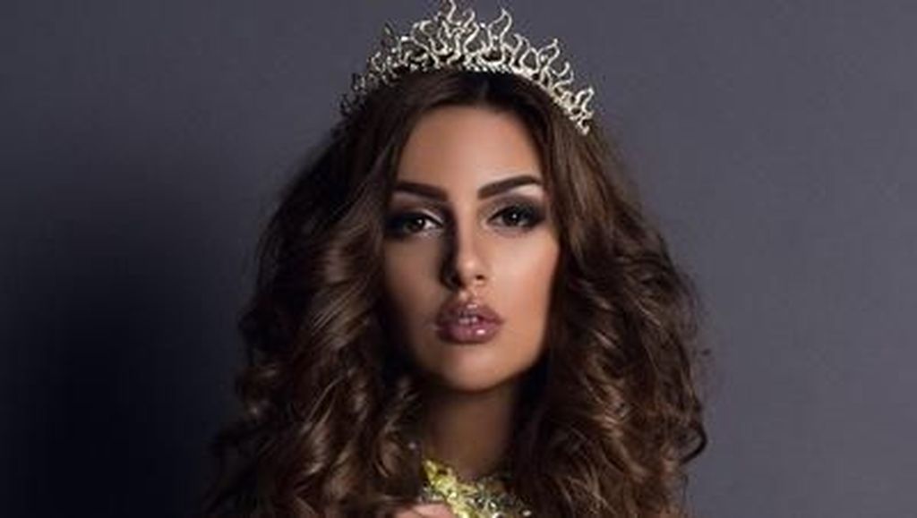 Cantiknya Oksana Voevodina, Istri Raja Malaysia yang Lebih Muda 24 Tahun Cantiknya Oksana Voevodina, Istri Raja Malaysia yang Lebih Muda 24 Tahun