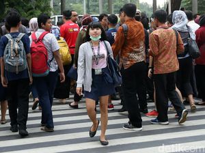 JPO Direvitalisasi, Warga Gunakan Pelican Crossing