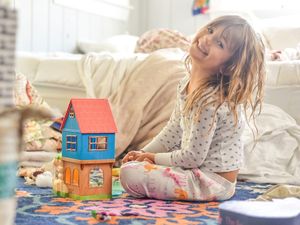 Punya Sedikit Mainan Kadang Lebih Menguntungkan bagi Anak Punya Sedikit Mainan Kadang Lebih Menguntungkan bagi Anak