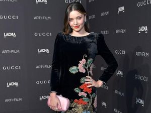 Jaga Kebugaran Sejak Hamil, Miranda Kerr Andalkan Pijat dan Yoga Kundalini Jaga Kebugaran Sejak Hamil, Miranda Kerr Andalkan Pijat dan Yoga Kundalini