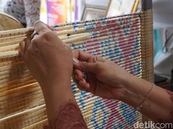 Sepi Peminat, Seratusan Pelaku Industri Tenun RI Gulung Tikar