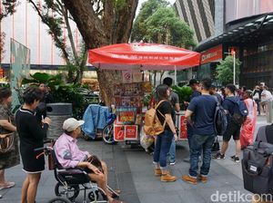 Singapura Pakai Aturan Ganjil Genap Nomor KTP Buat Masuk Mall