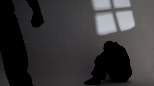 symbolic picture of violence at home