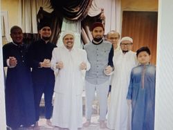 Senyum Teuku Wisnu dan Mario Irwinsyah Bertemu Habib Rizieq di Mekkah