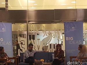 Kemenko Maritim Ingin Hidupkan Lagi Plastik Berbayar Kemenko Maritim Ingin Hidupkan Lagi Plastik Berbayar