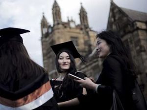 Universitas Australia Dituduh Jadikan Mahasiswa Internasional Sapi Perahan