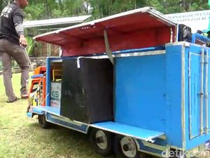 Truk Mini Pengangkut Sound System Ini Bikin Gemas