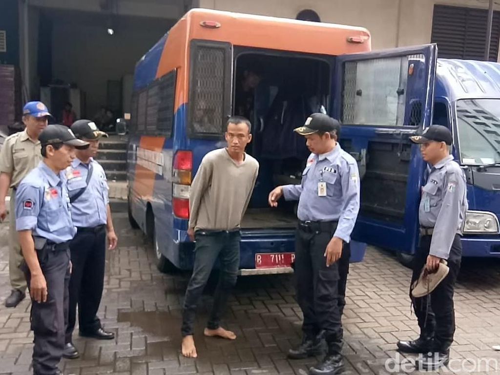 Kaki Pura-pura Buntung, Pengemis di Kebayoran Baru Diamankan Kaki Pura-pura Buntung, Pengemis di Kebayoran Baru Diamankan