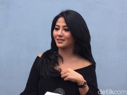 Icha Gween Tegaskan Tak Punya Hubungan Khusus dengan Gading