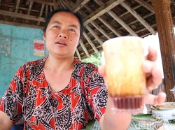 Segar Gurih! Ketika Cendol Menyatu dengan Sambal Pecel