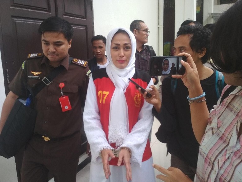 Terbukti Ganggu Rumah Tangga BS, Sisca Dewi Divonis 3 Tahun Penjara