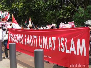 Protes Komentar Prabowo Subianto, Massa Demo di Kedubes Australia