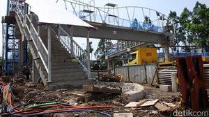 Progres Pembangunan JPO Jalan Tubagus Angke