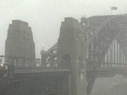 Cuaca Buruk di Sydney dalam Gambar dan Media Sosial