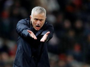 Mourinho Pengin Pemain Baru, tapi Uangnya... Mourinho Pengin Pemain Baru, tapi Uangnya...