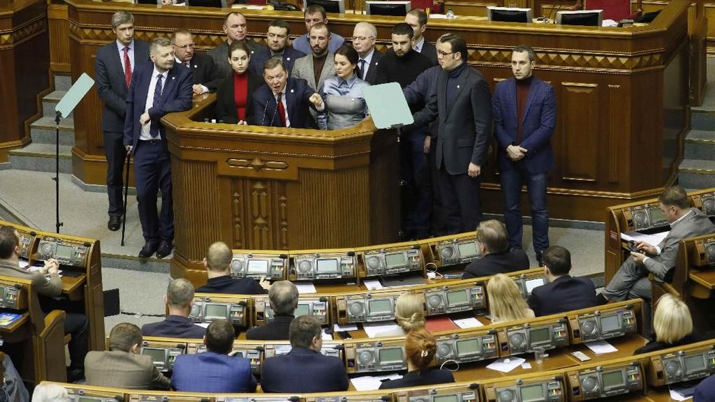 Parlemen Ukraina Dukung UU Darurat Militer