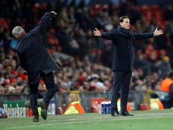 Gol tersebut membuat Old Trafford bergemuruh karena memastikan MU lolos. Salah satu yang paling antusias tentu saja Jose Mourinho. (Reuters/Carl Recine)