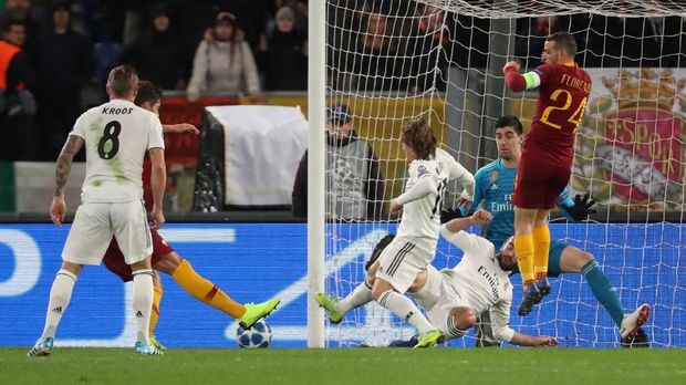 Real Madrid bisa mencuri kemenangan di kandang Ajax Amsterdam. (