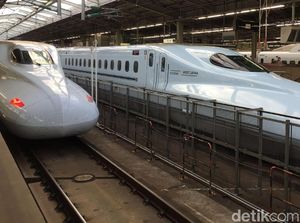 Jutaan Penumpang Ditargetkan Naik Kereta Kencang JKT-SBY Jutaan Penumpang Ditargetkan Naik Kereta Kencang JKT-SBY