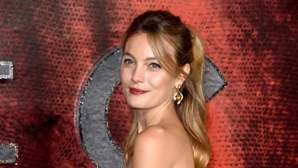 Foto: Pesona Pacar Muda Sean Penn, Usianya Beda 32 Tahun