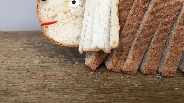 Kreatif! Potongan Roti Ini Dibentuk Menyerupai Anjing Hingga Kelinci