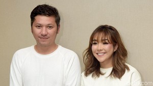 Senyum Gisel dan Tatapan Kosong Gading Marten