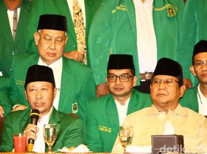 Jejak Humphrey Djemat: Dulu Pengacara Ahok, Kini Dukung Prabowo Jejak Humphrey Djemat: Dulu Pengacara Ahok, Kini Dukung Prabowo