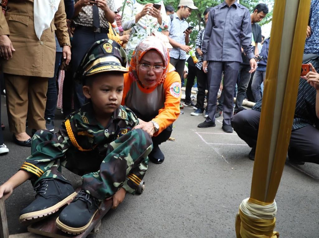 Bupati Tatu: Tak Boleh Ada Siswa Putus Sekolah di Kabupaten Serang Bupati Tatu: Tak Boleh Ada Siswa Putus Sekolah di Kabupaten Serang