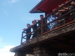 TNI Latihan Tempur di Situbondo, F-16 hingga Kapal Perang Diterjunkan