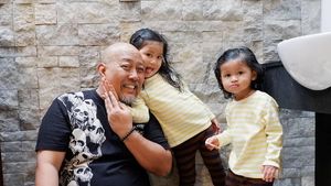 Potret Kedekatan 7 Public Figure dengan Cucu Tercinta
