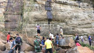 Dahsyatnya Reruntuhan Tebing Batu yang Tewaskan 2 Warga Sulbar