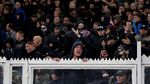 Brutal, Bentrok Suporter AEK Athens Vs Fans Ajax