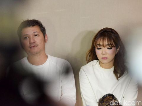 Gading Marten ke Gisel: Awas Jatuh Cinta Lagi Sama Gue