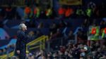 Ekspresi Mourinho Lawan Young Boys: Usap Jidat, Teriak, Banting Botol