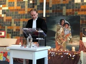 Gereja Belanda Kebaktian Maraton Cegah Pengungsi Armenia Ditangkap Gereja Belanda Kebaktian Maraton Cegah Pengungsi Armenia Ditangkap